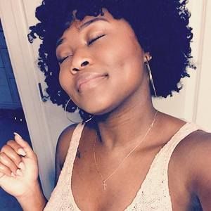 Meet your Posher, Jamila